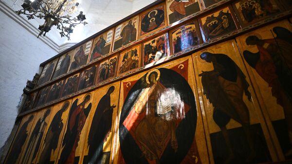 Иконостас в соборе Покрова Пресвятой Богородицы на Рву в Москве