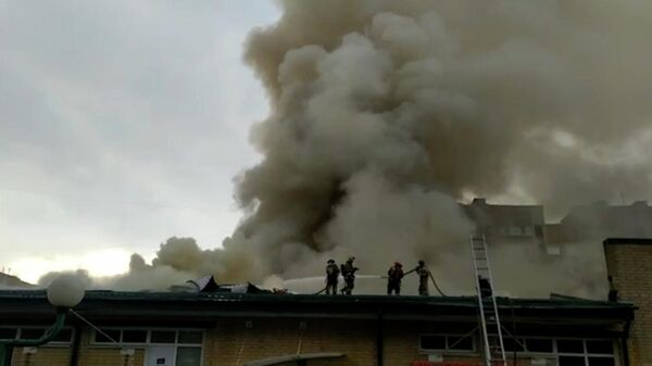 Кадры пожара в ТЦ Лотос в Ярославле