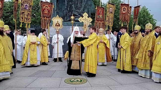 Крестный ход в Московском Кремле в День крещения Руси