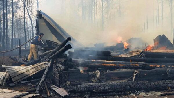 Сгоревший дом в селе Арылах Мирнинского района Якутии