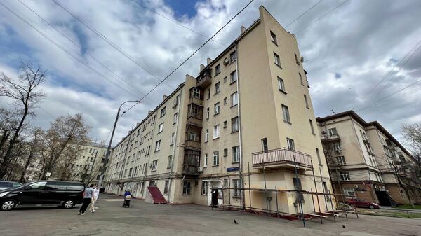 Дом в стиле конструктивизма на Авиамоторной улице на юго-востоке Москвы