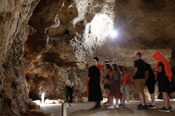 Открытие пещеры Таврида для посетителей в Крыму