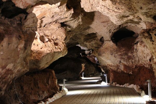 Пещера Таврида, расположенная в районе поселка Зуя в 20 км от Симферополя в Крыму