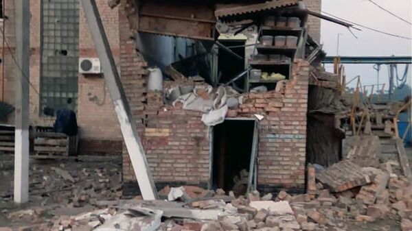 Последствия артиллерийского удара со стороны ВСУ по зерновым складам в Запорожской области