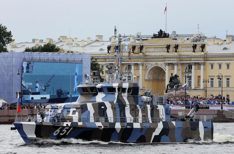 Празднование Дня ВМФ в Санкт-Петербурге