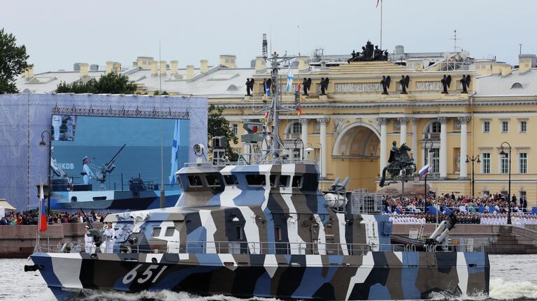 Празднование Дня ВМФ в Санкт-Петербурге