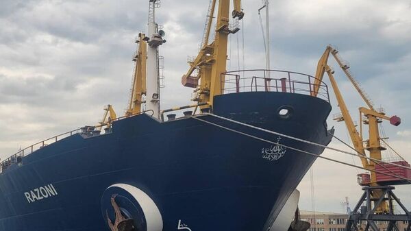 Судно RAZONI под флагом Сьерра-Леоне направляется в порт Триполи в Ливане с 26 тыс тоннами украинской кукурузы