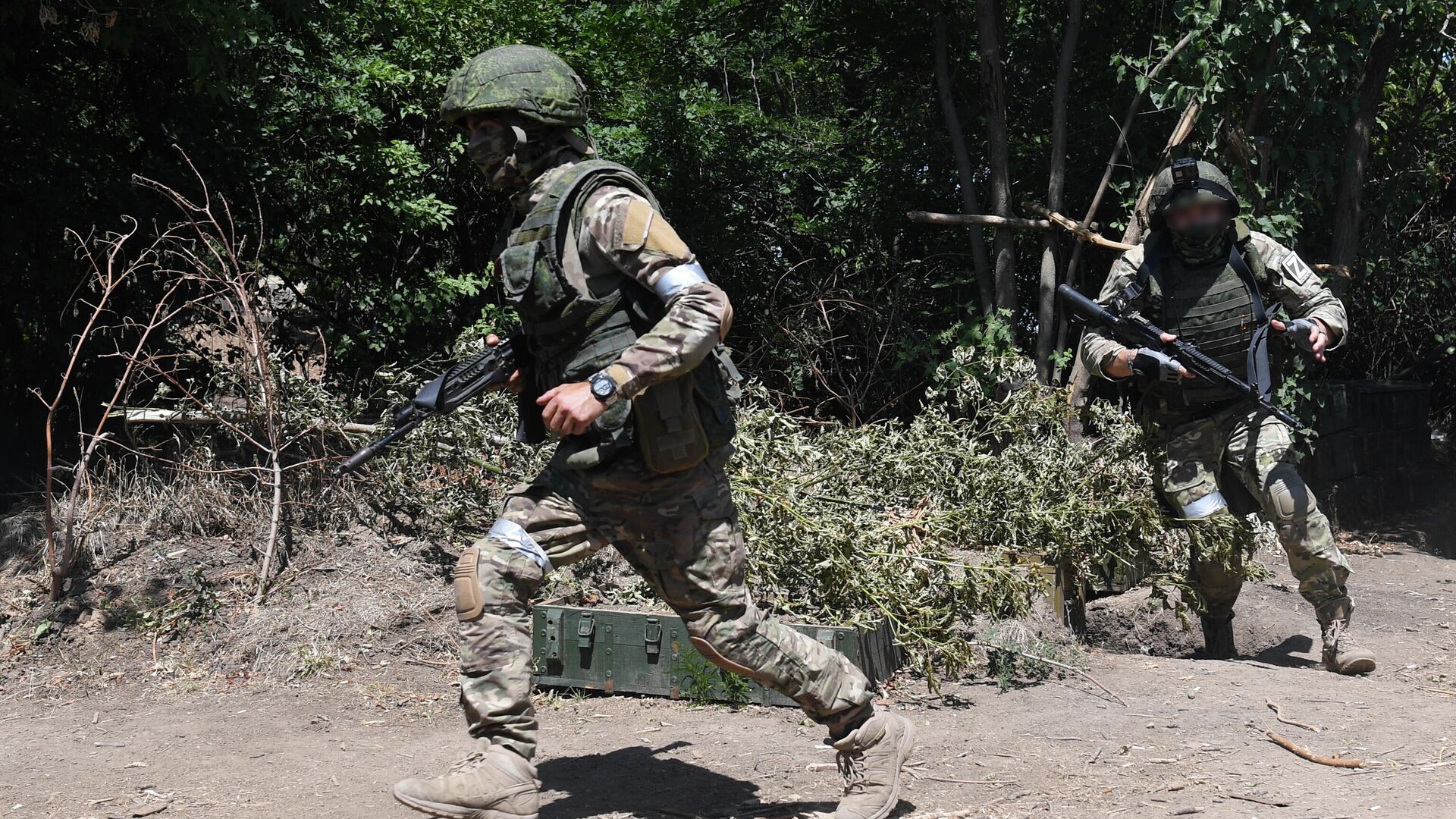 Военнослужащие десантной противотанковой батареи ВДВ на южном направлении специальной военной операции на Украине - РИА Новости, 1920, 29.10.2022