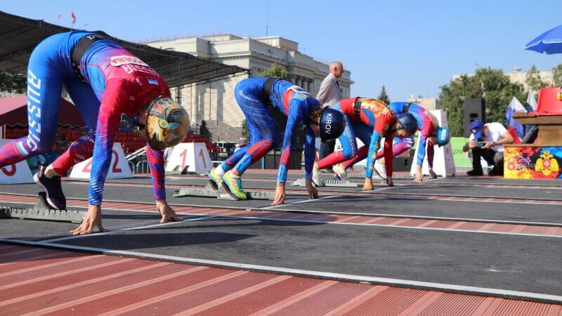 В Оренбурге проходит чемпионат МЧС по пожарно-спасательному спорту - РИА Новости, 1920, 03.08.2022