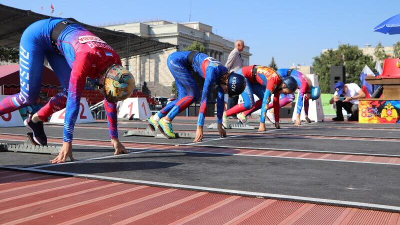 В Оренбурге проходит чемпионат МЧС по пожарно-спасательному спорту - РИА Новости, 1920, 03.08.2022