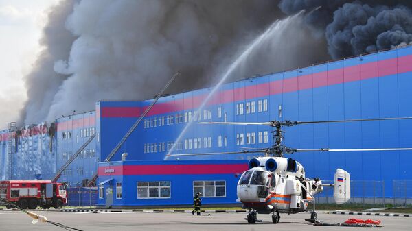 Тушение пожара на складе OZON в Истринском районе Подмосковья