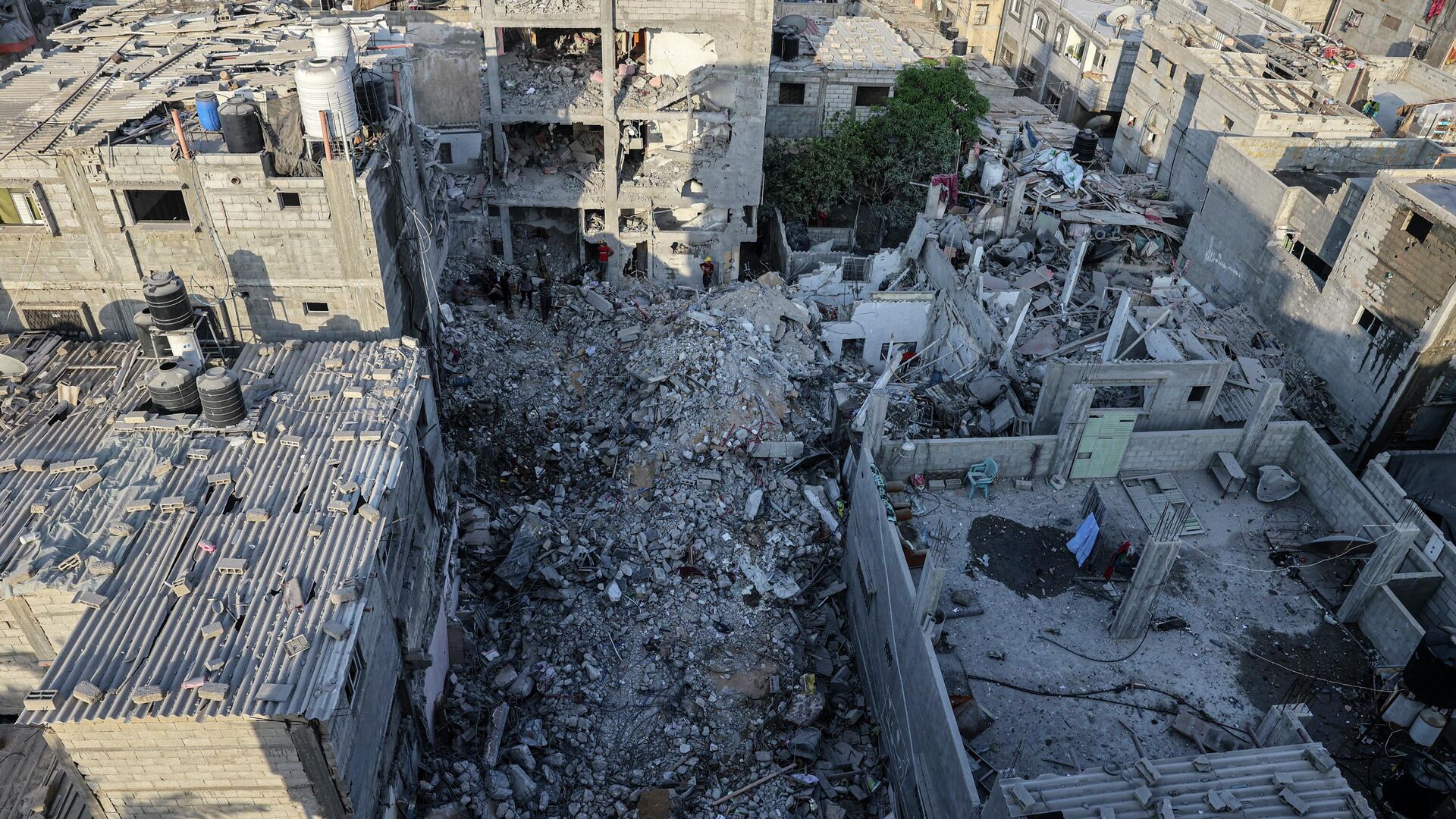 Операция израиля в секторе. Разрушенное здание в Палестине.