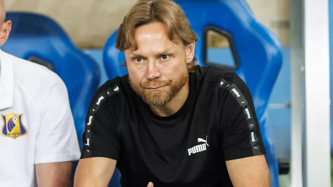 Валерий Карпин