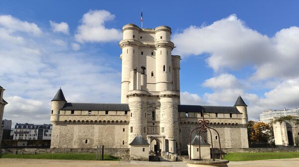 Венсенский замок во Франции