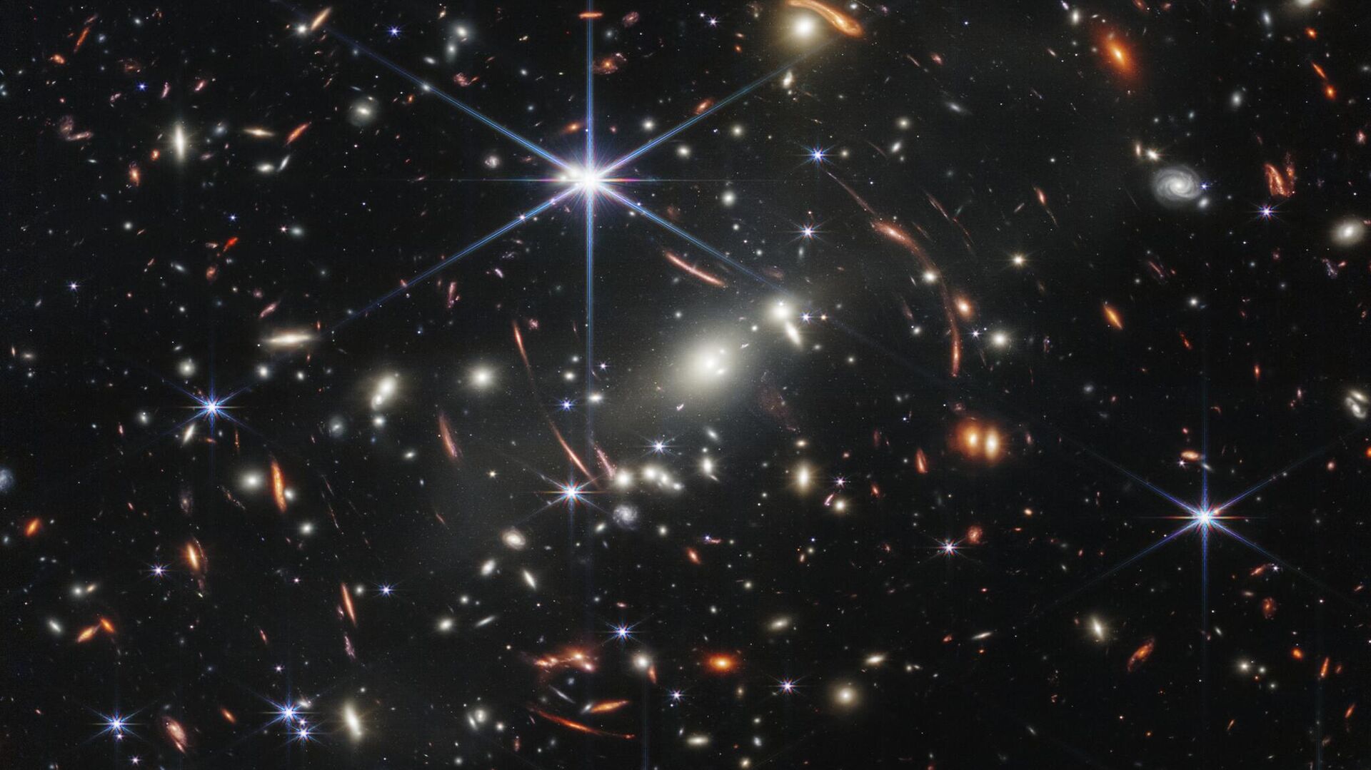 Скопление галактик  SMACS 0723 - один из первых снимков, сделанных телескопом Джеймс Уэбб - РИА Новости, 1920, 12.08.2022
