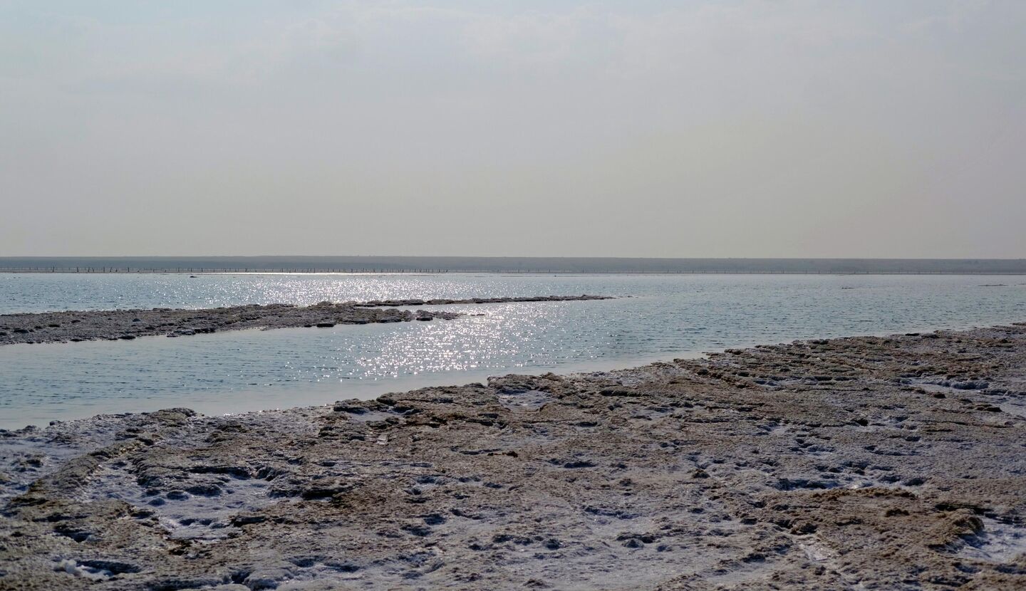 Виды соленого озера Баскунчак