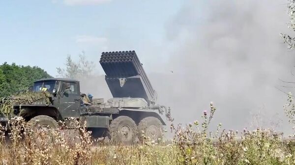 Артиллеристы о попытках отодвинуть украинских боевиков от Донецка