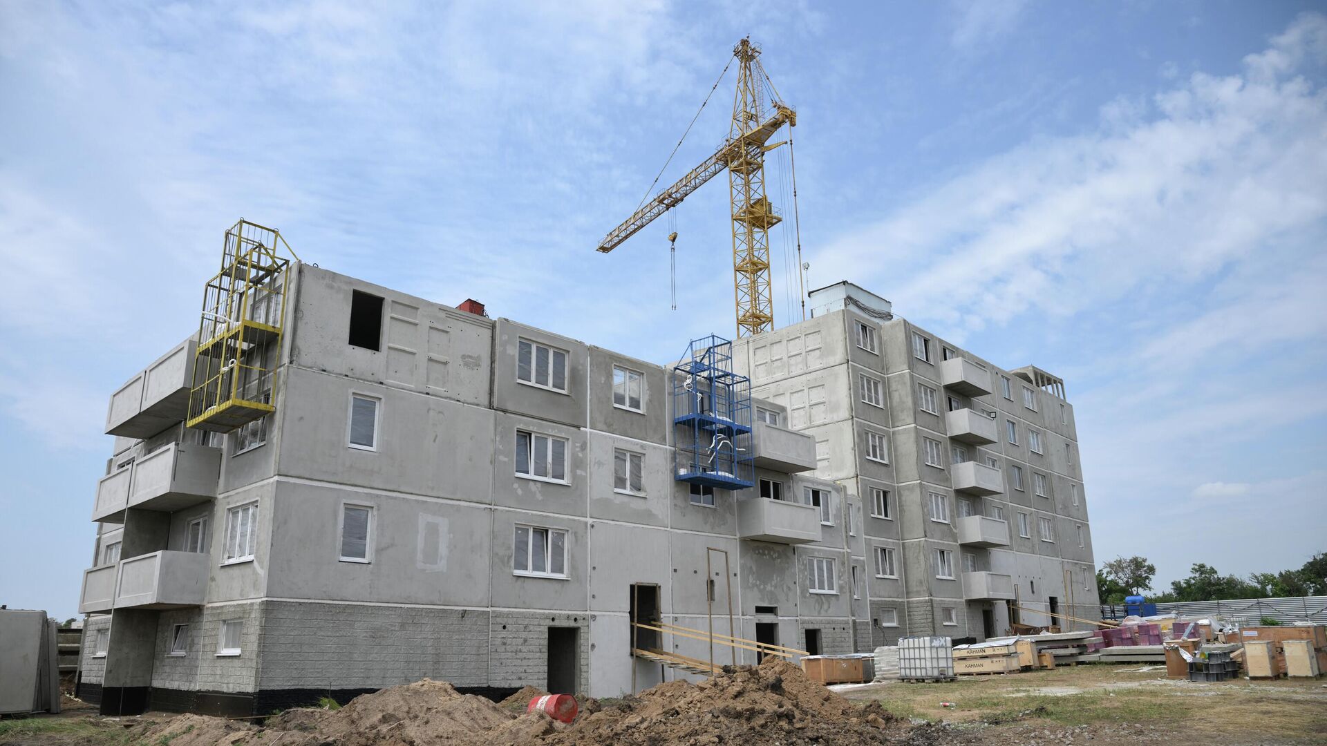 Строительство нового жилого дома на Проспекте Мира в Мариуполе - РИА Новости, 1920, 19.10.2022