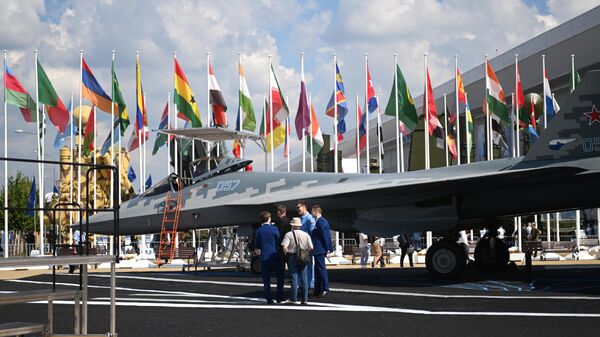 Российский многофункциональный истребитель пятого поколения Су-57 на выставке в рамках Международного военно-технического форума Армия-2022