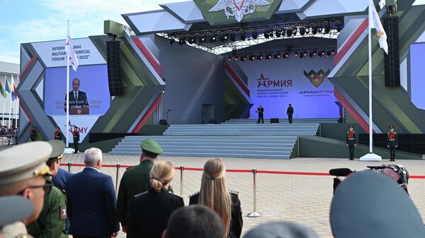 Президент РФ Владимир Путин выступает на церемонии открытия Международного военно-технического форума Армия-2022 и Армейских международных игр - 2022