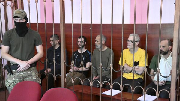 Заседание суда над пятью наемниками, воевавшими за ВСУ, перенесли на август