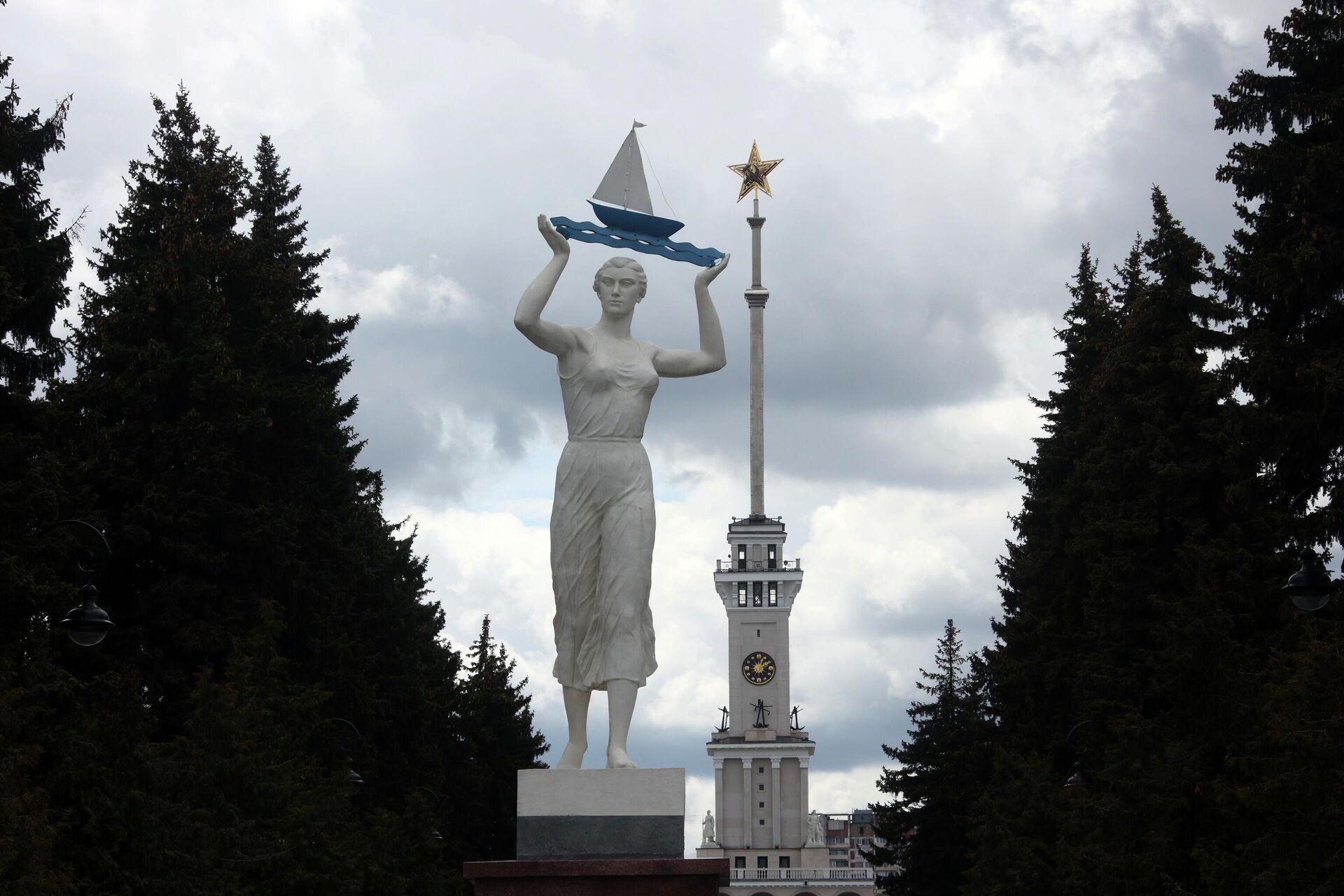 Скульптура Водный путь в парке Северного речного вокзала - РИА Новости, 1920, 19.08.2022