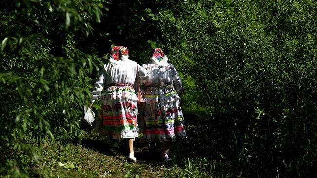 Моление Агавайрем на Дубовой поляне Сосновой рощи в Йошкар-Оле