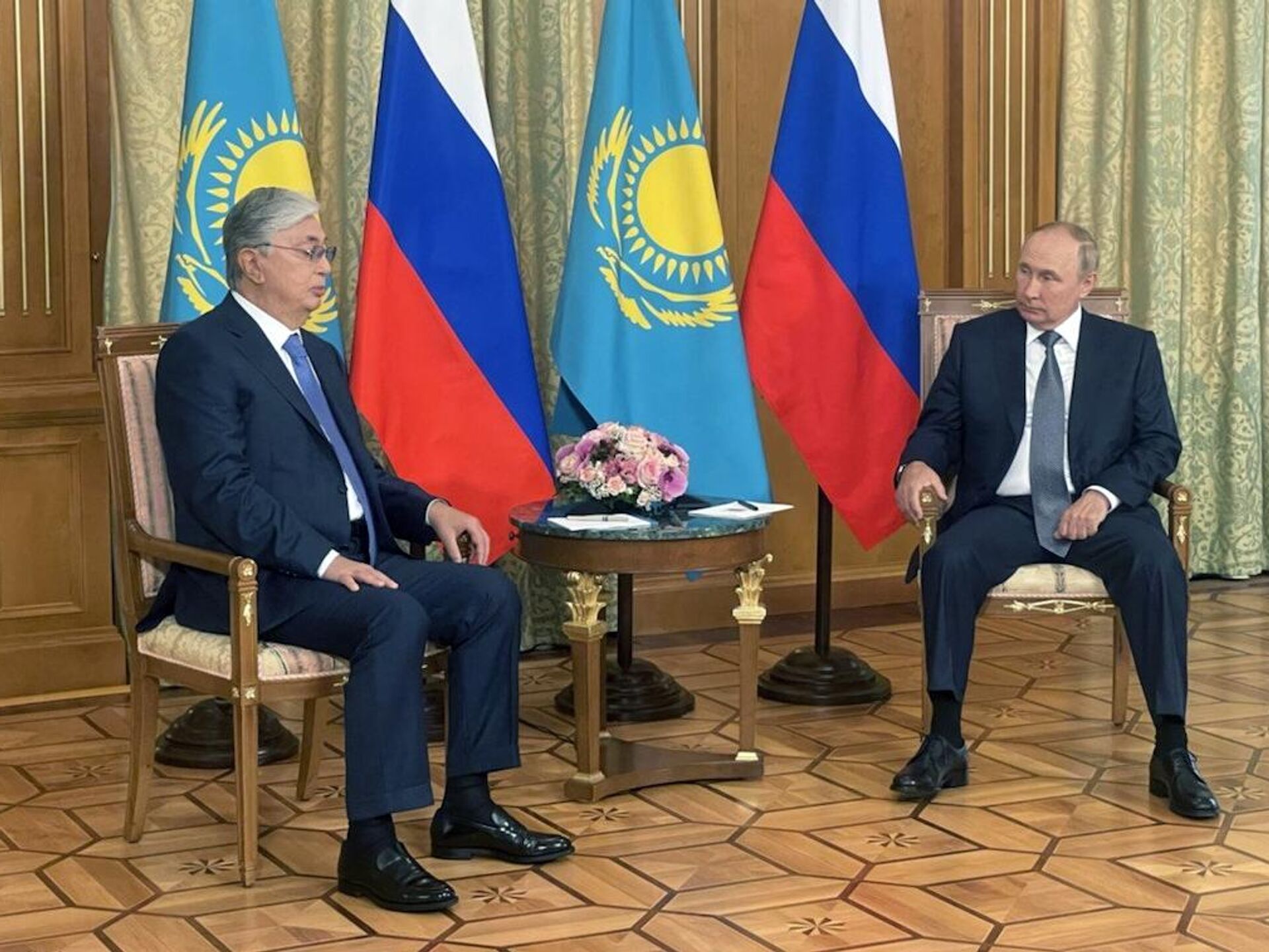 Что имеет россия в казахстане. Встреча президентов.