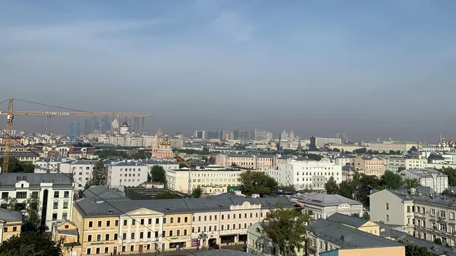 Легкая дымка в Москве 21 августа 2022 года