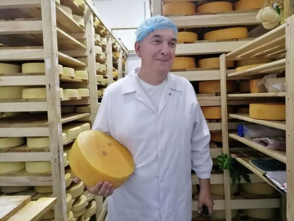 Сыровар рассказывает о производстве Сыровар рассказывает о производстве