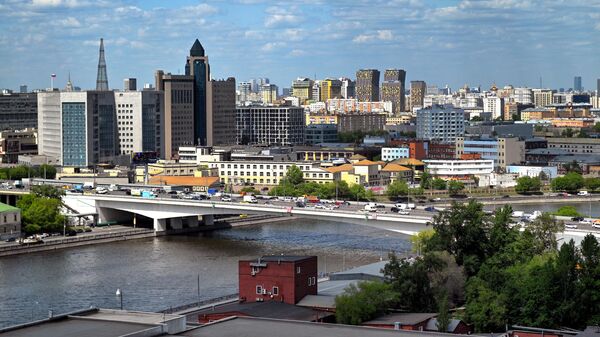 Вид на Автозаводский мост в Москве