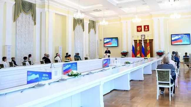 Руденя вручил госнаграды жителям Тверской области