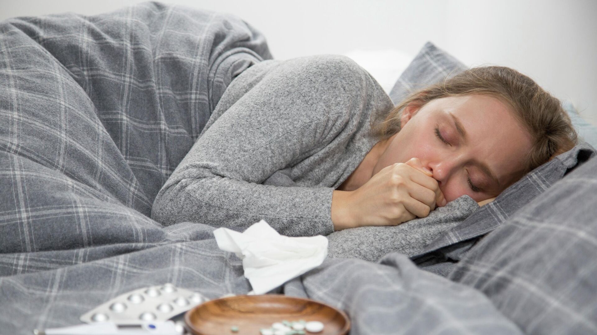 Лающий кашель у детей: причины, симптомы и лечение