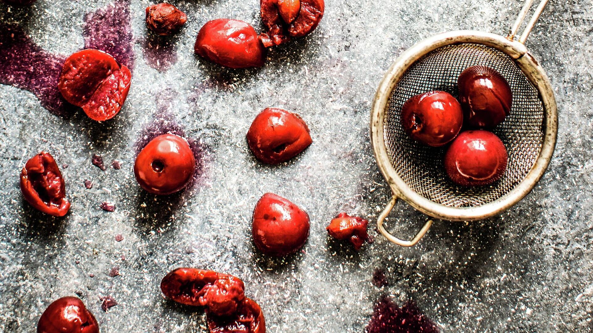 Варенье из вишни с косточкой на зиму: простой рецепт