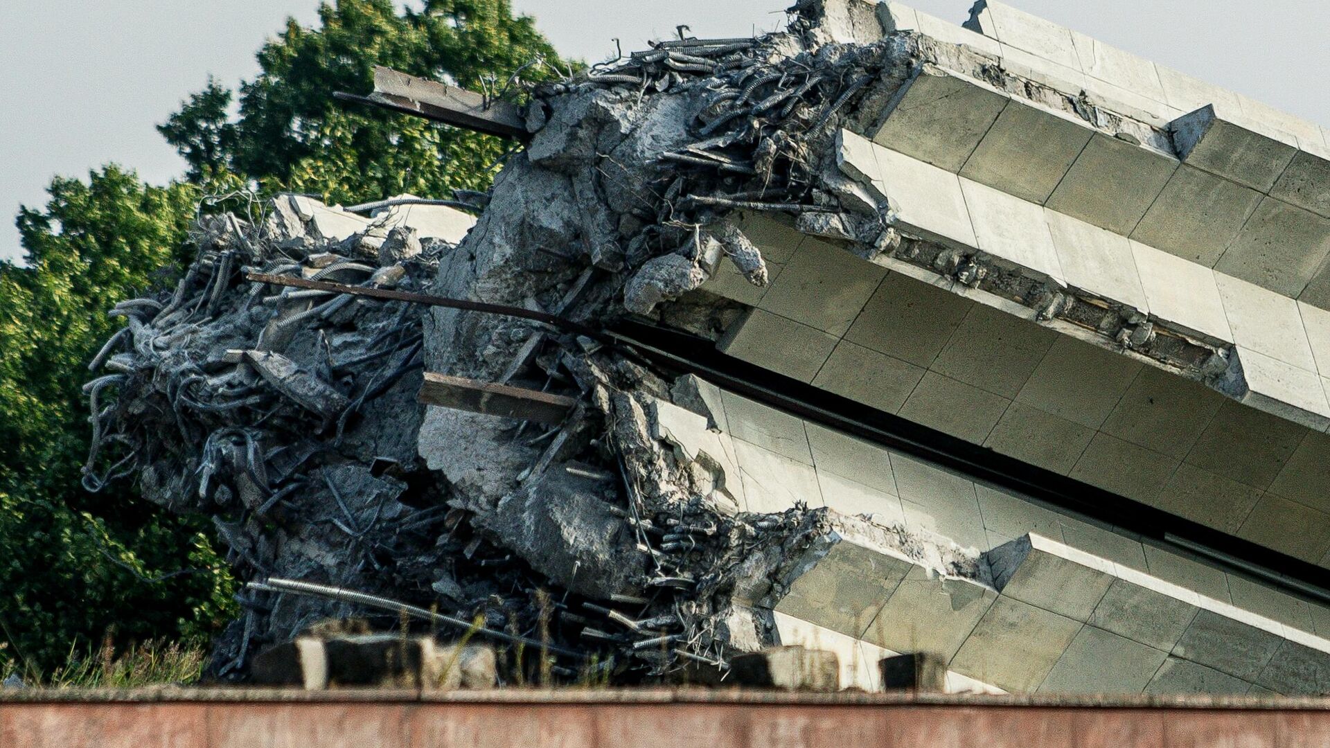 Снос центрального элемента памятника воинам Советской Армии - освободителям Советской Латвии и Риги от немецко-фашистских захватчиков - РИА Новости, 1920, 08.06.2023