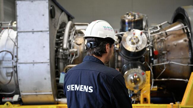 Турбина для газопровода Северный поток-1 на заводе Siemens Energy в Мюльхайме-на-Руре