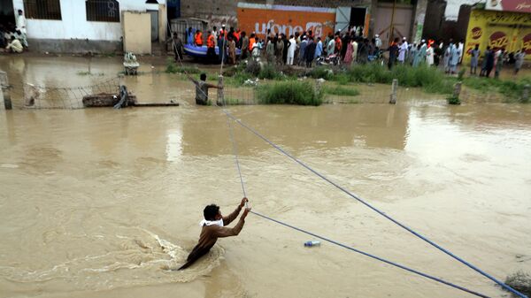 Последствия наводнения в городе Пешавар, Пакистан