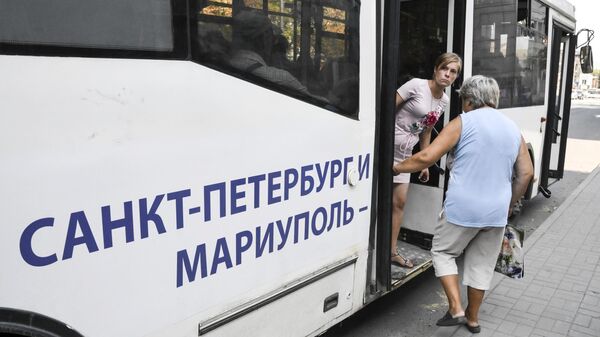 Петербург передаст в Мариуполь 30 пассажирских автобусов
