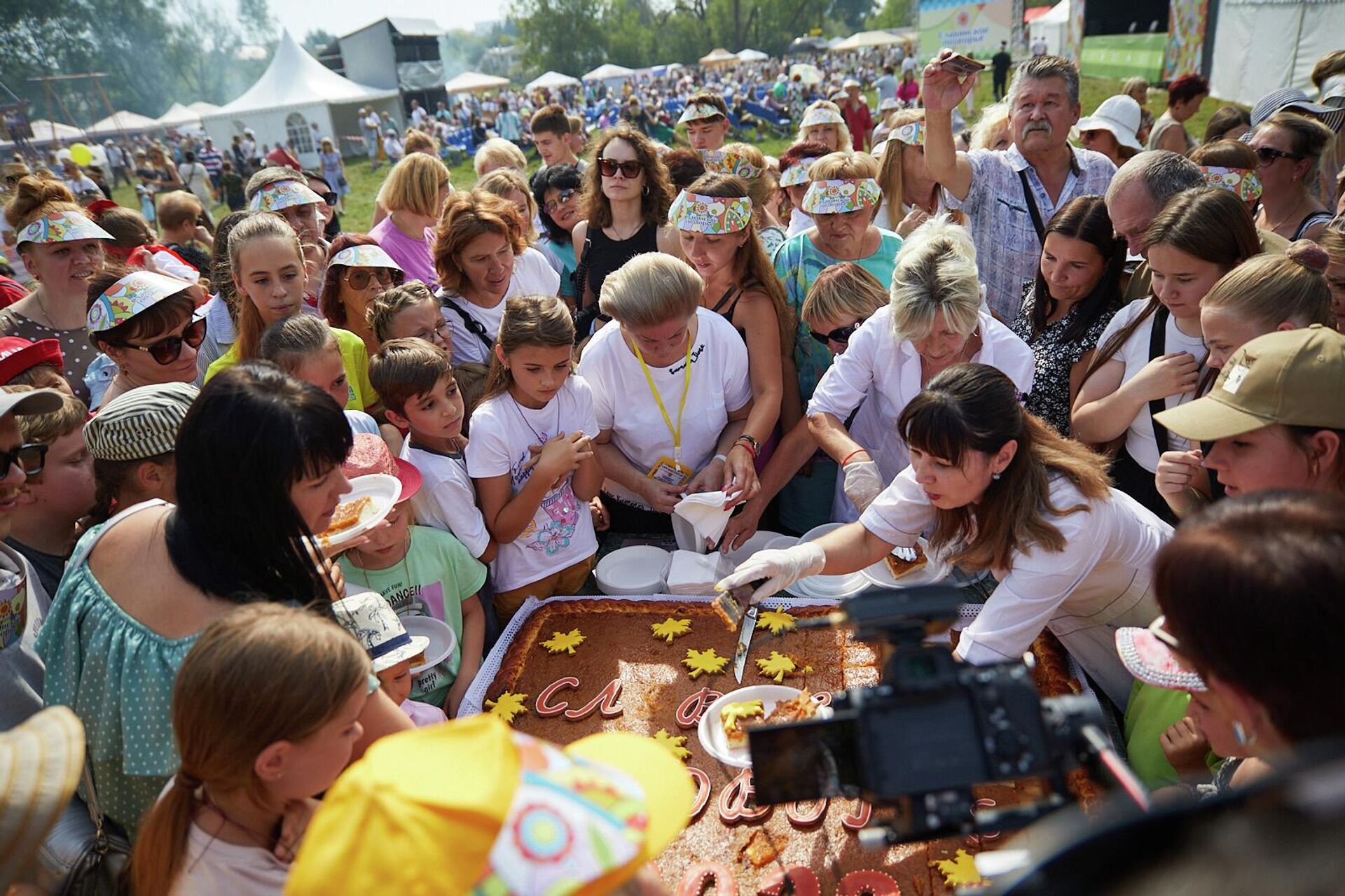 Свыше 40 тысяч человек посетили фестиваль Славянское подворье в Подольске - РИА Новости, 1920, 29.08.2022
