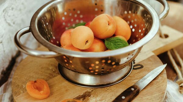 Мытые абрикосы