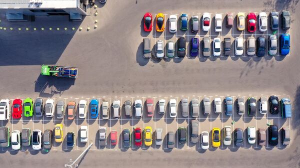 Штрафстоянка, куда эвакуировали люксовые автомобили с несогласованной акции в центре Москвы