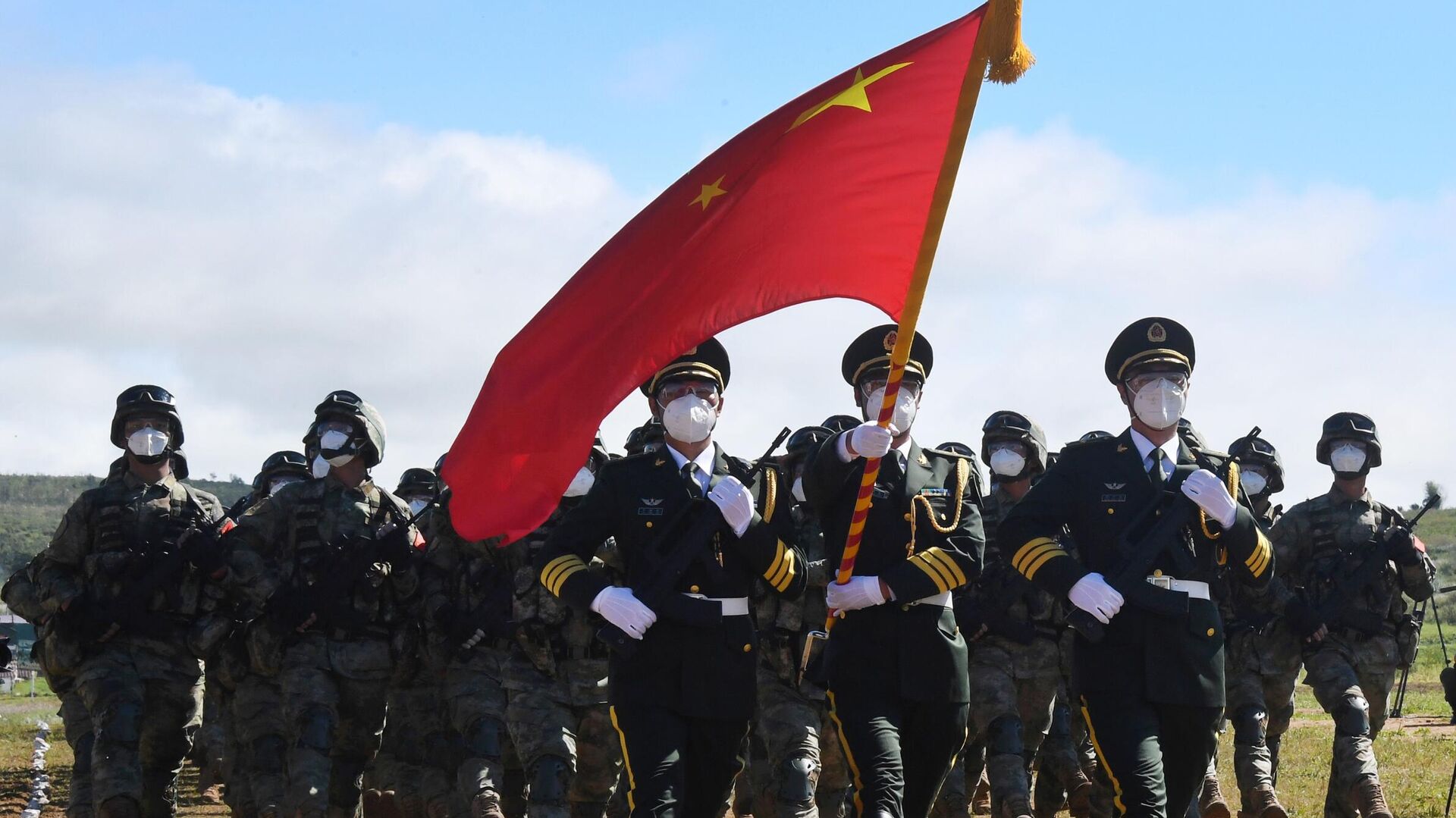 Военнослужащие КНР во время торжественного открытия ежегодных стратегических командно-штабных учений Восток-2022 - РИА Новости, 1920, 07.09.2022
