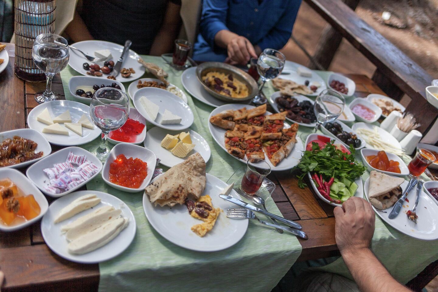Турецкий завтрак Serpme kahvalti
