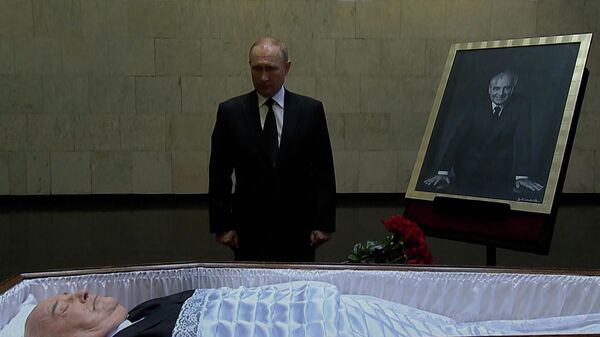 Путин простился с Горбачевым
