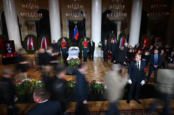 Церемония прощания с бывшим президентом СССР Михаилом Горбачевым в Колонном зале Дома союзов в Москве