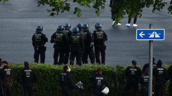 Сотрудники полиции в Кельне, Германия