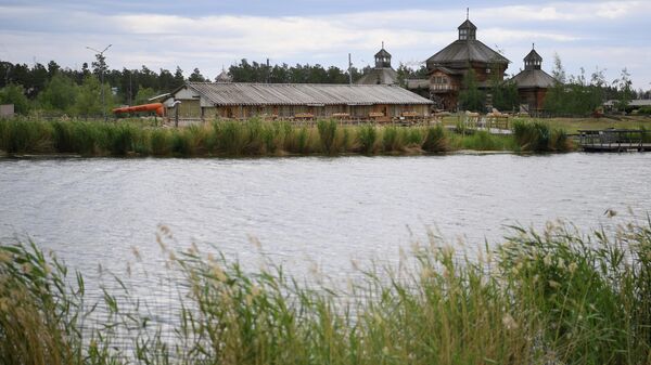 Озеро и туристический комплекс Чочур-Муран в Якутске