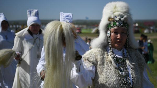 Празднование традиционного якутского праздника Ысыах Туймаады в местности Ус Хатын недалеко от Якутска