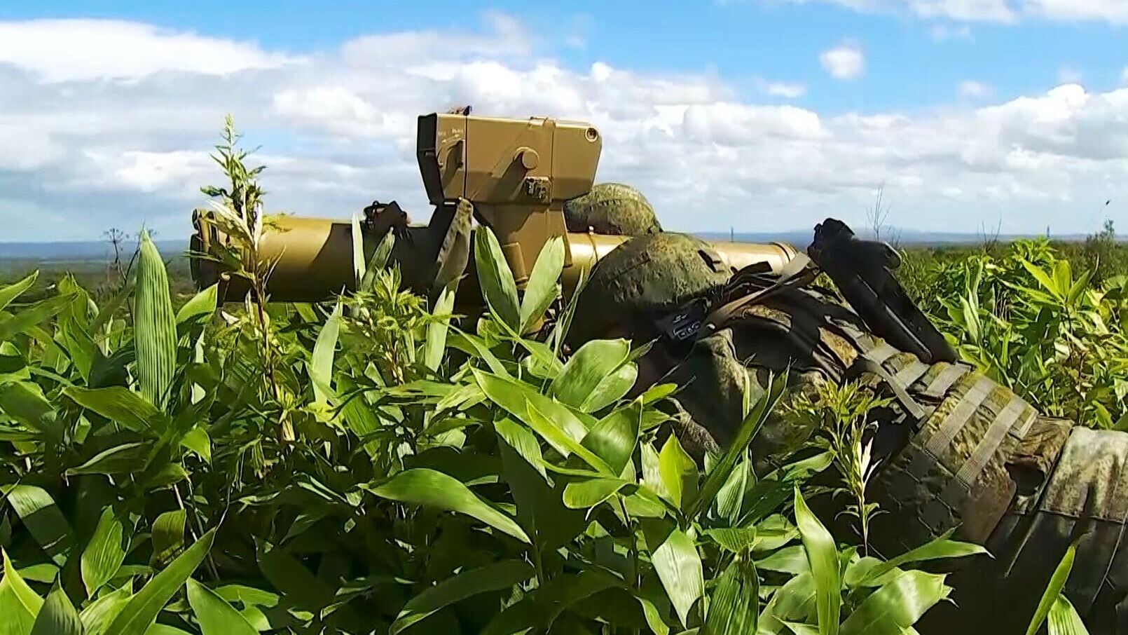 Военнослужащий в ходе стратегических командно-штабных учений Восток-2022 на полигоне Успеновский - РИА Новости, 1920, 06.09.2022