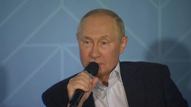 Путин: Развивая экотуризм, ни в коем случае нельзя создавать условия, которые бы нанесли вред природе